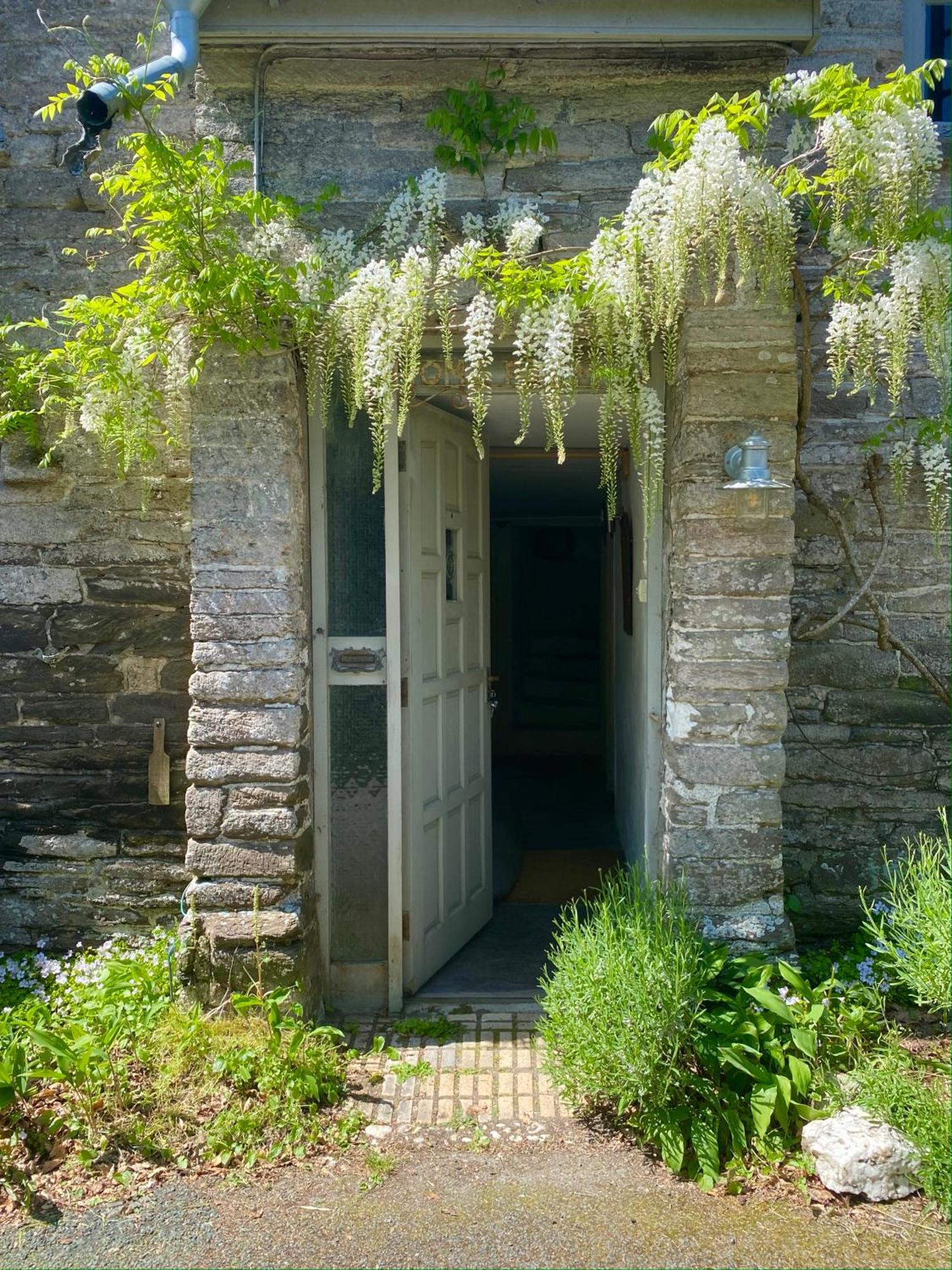 Home Farm - Theundergroundstream Churchstow Exterior photo